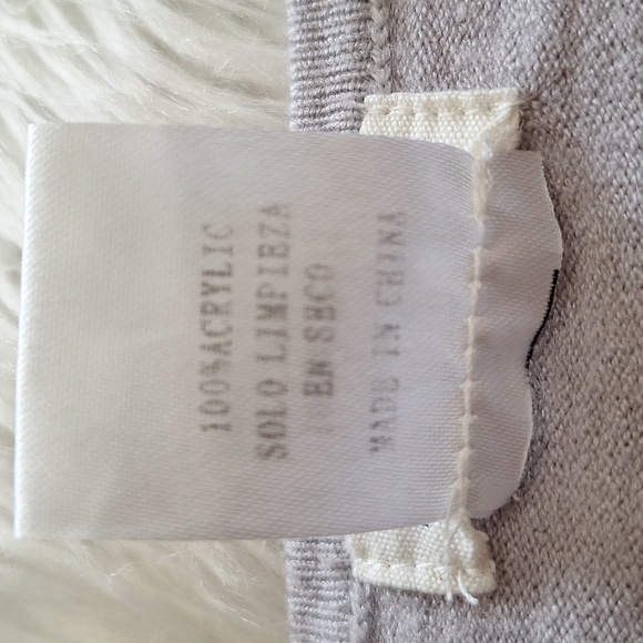 Main Strip High Low V Neck Sweater - Picture 11 of 15